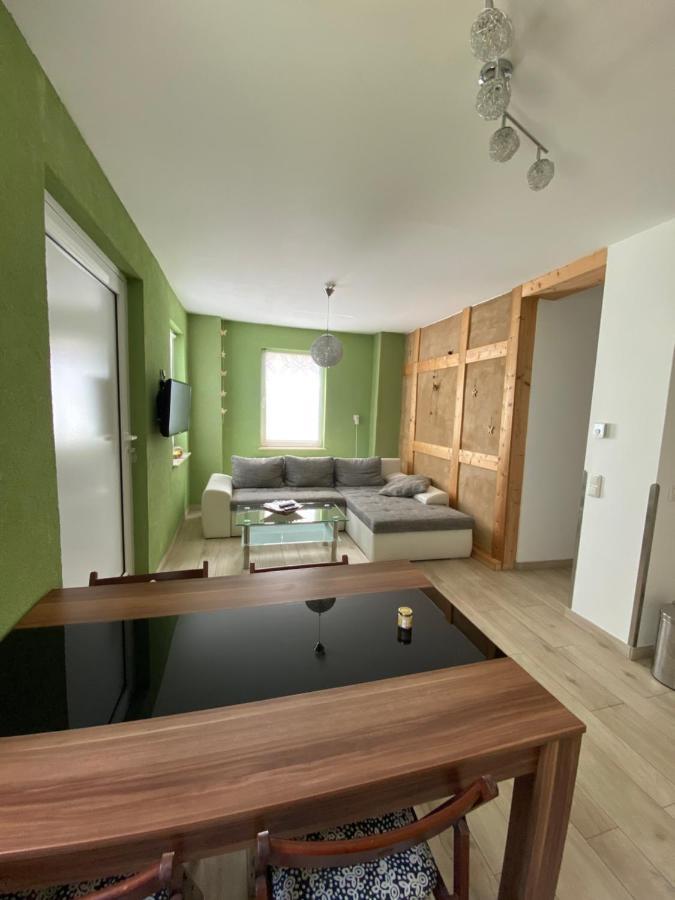 Zum Saaletalblick Apartment *